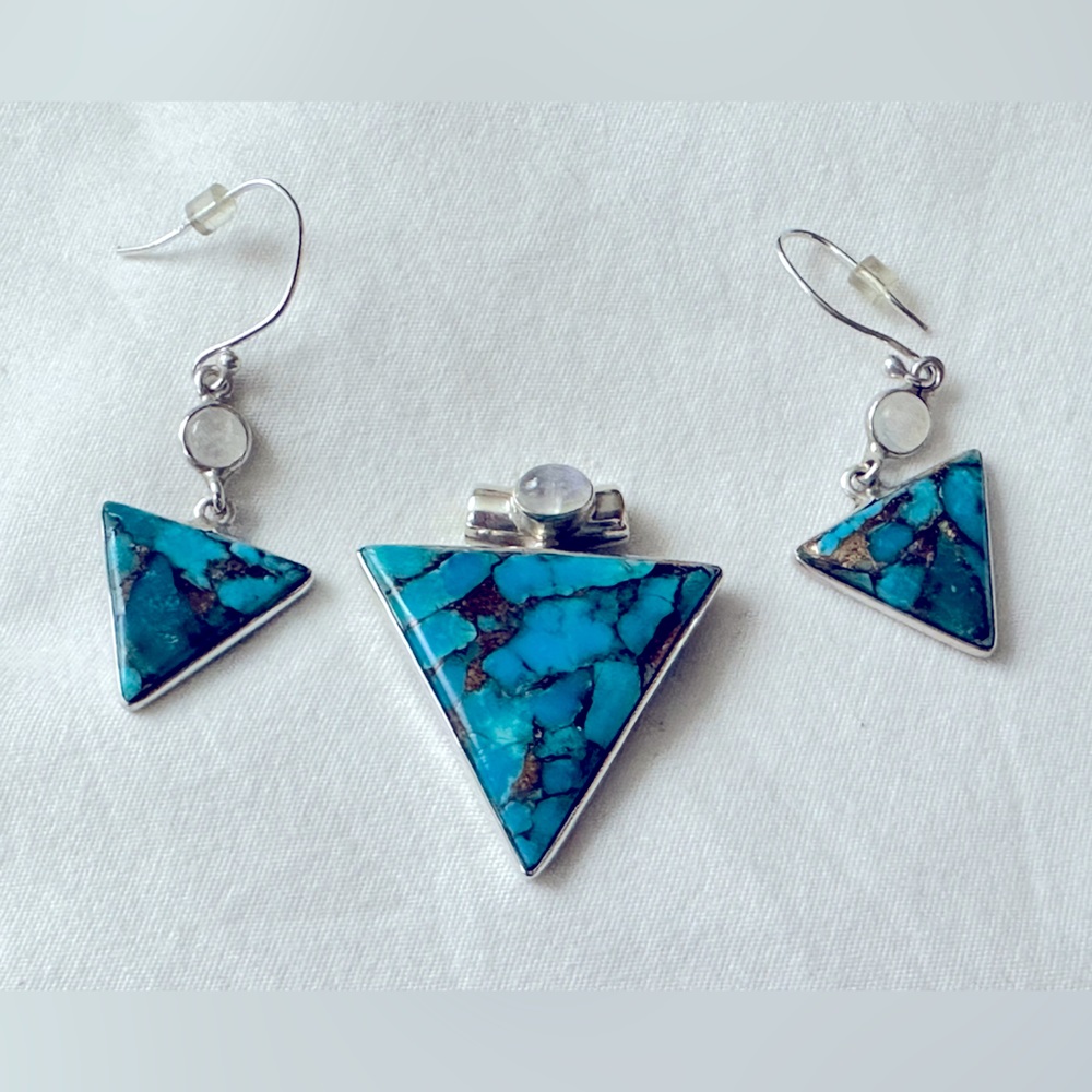 Copper Vein Composite Turquoise & Moonstone 925  Pendant & Earrings Set
